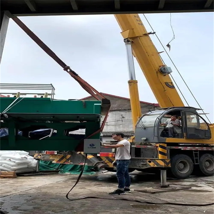 东港吊风力发电机的吊车大概多少钱